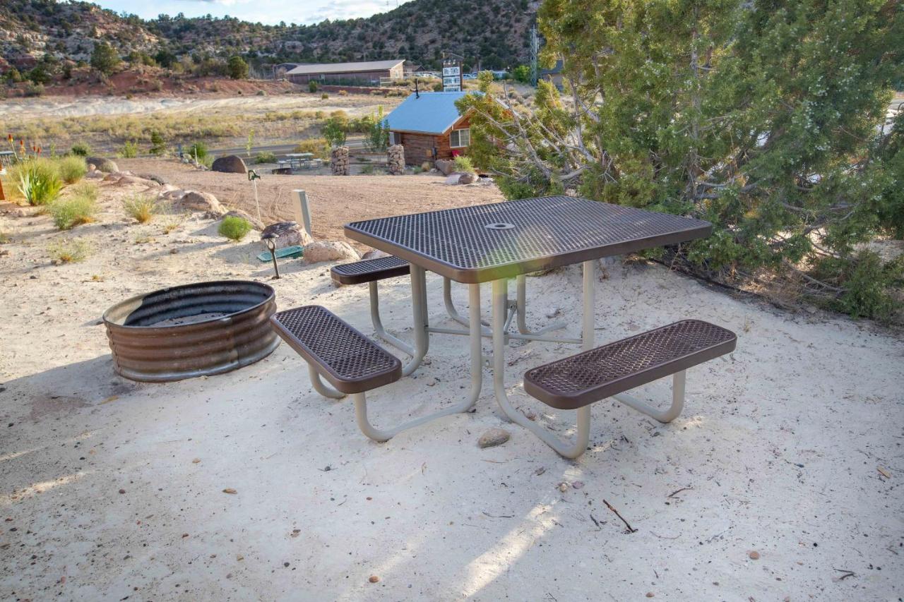 Escalante Grand Resort Exterior photo